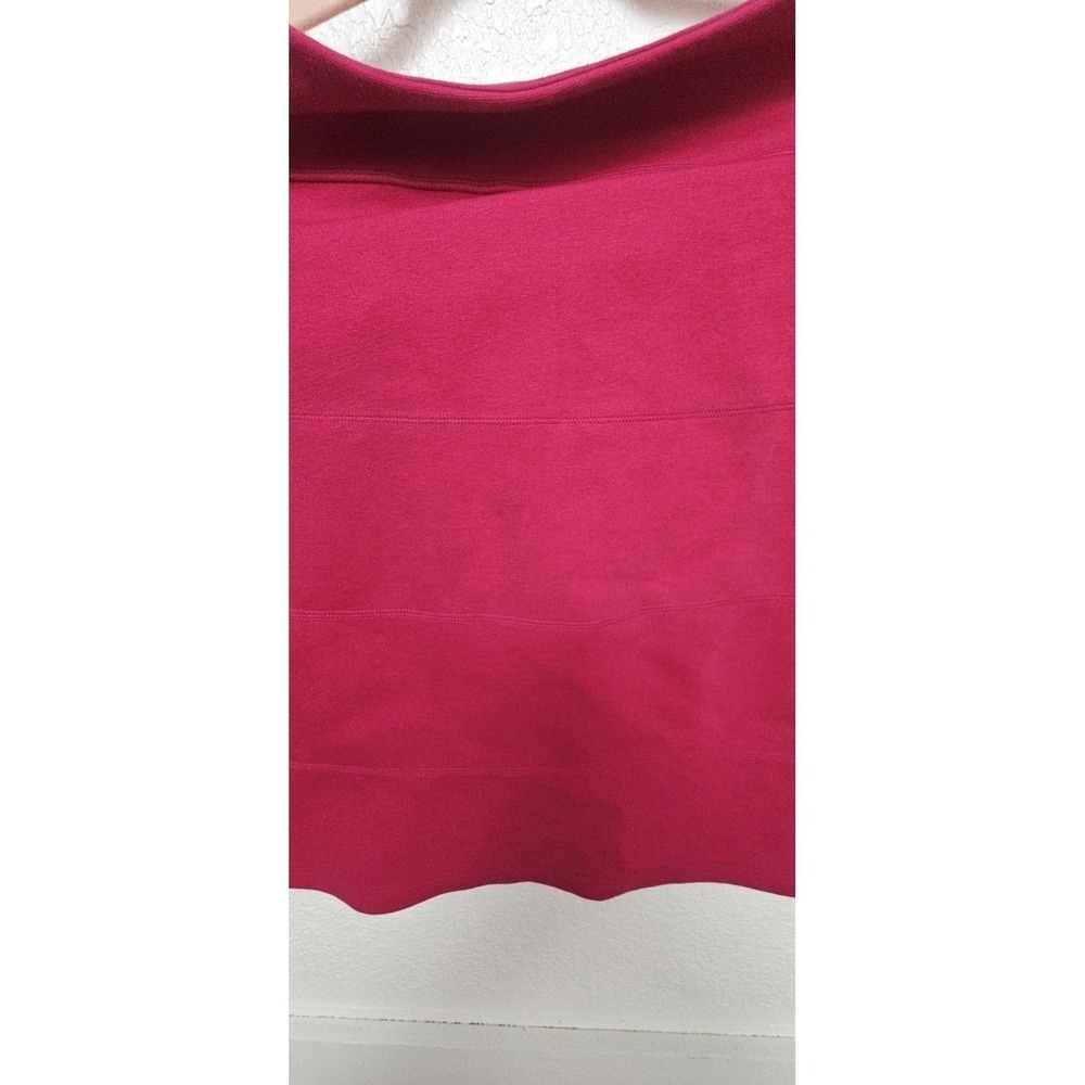 Athleta Strata Burgundy Ponte Skirt‎ Women's Size Medium - Picture 5 of 6
